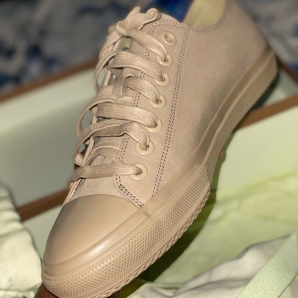 Never worn, not my style - Picture 2 of 3